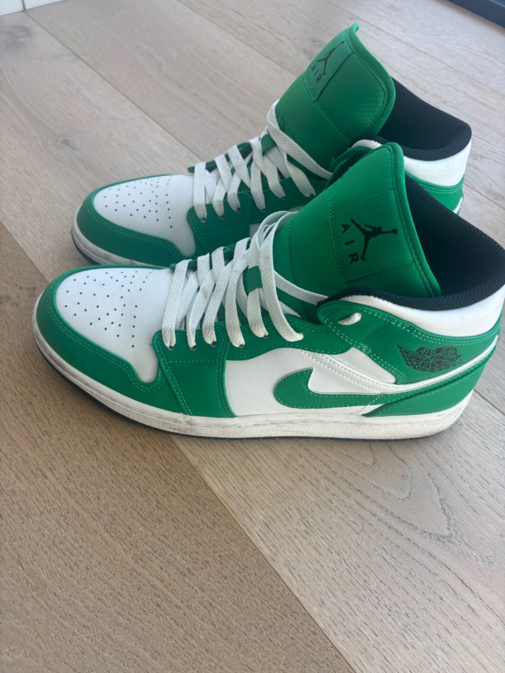 Jordan 1 Mid Lucky Green -  Mens  US Size 9.5 - Picture 11 of 12